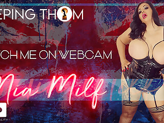 Mia MILF - Watch Me On Webcam - PeepingThom