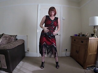 Stripping in 20&#039;s flapper Dress