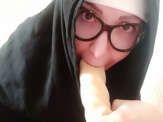 The Italian Nun Is Back To Enjoy With You With Savy Milf