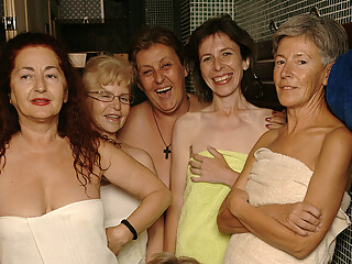 Ever Take A Peek In An All Female Mature Sauna - MatureNL
