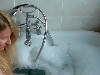 A Simple Soak in the Bath for Beenie B with a little tease along the way