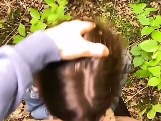 The guy caught the girl in the woods and fucked her in the bushes