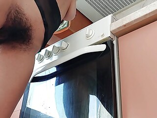 Hot amateur wife undressed cleaning the oven ? Milf hairy pussy big nipples