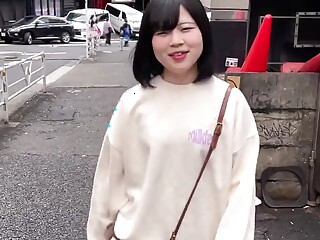 Cheating sex with a Chinese maid cafe girl! Cream pie in a small buttocks girl&#039;s pussy! San