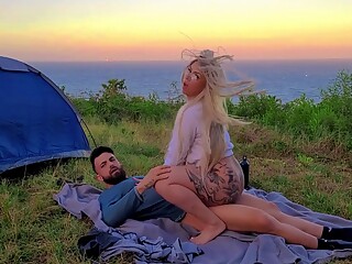 Risky Sex Real Amateur Couple Fucking At Camp