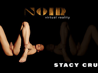 Stacy Cruz - Noir