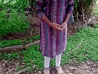 Amazing Step-sister having passionate sex with her step-brother Desi sexy Randi ki park me chudai Hi