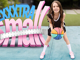 Sia Wood & Danny Mountain in Petite Dunk - ExxxtraSmall