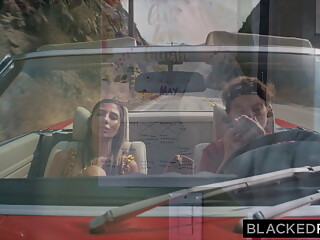 BLACKEDRAW &ndash; Gorgeous Gianna Dior devours stranger&#039;s BBC