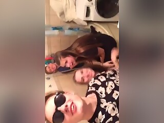 2 Lesbians In The Bathroom Kissing