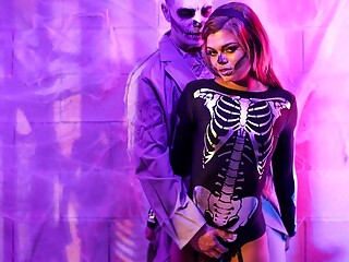 Destiny Cruz in Zombie Halloween