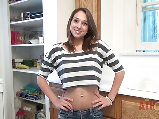 18yo Latina Sara Luv gets off in the kitchen