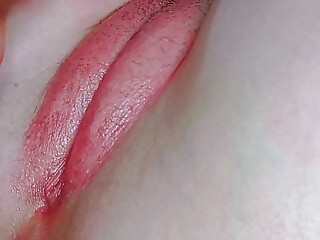 I paint my stepdaughter&#039;s pussy with lipstick to massage and use her painted pussy with my 