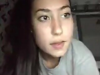 Hot Girl Shaking Her Cute Ass On Periscope