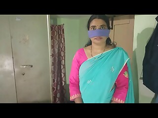 Beautyful aunty loves cum in the mouth eat the creampie